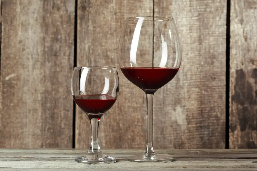 Copas de Carmenère y Cabernet Sauvignon comparadas lado a lado